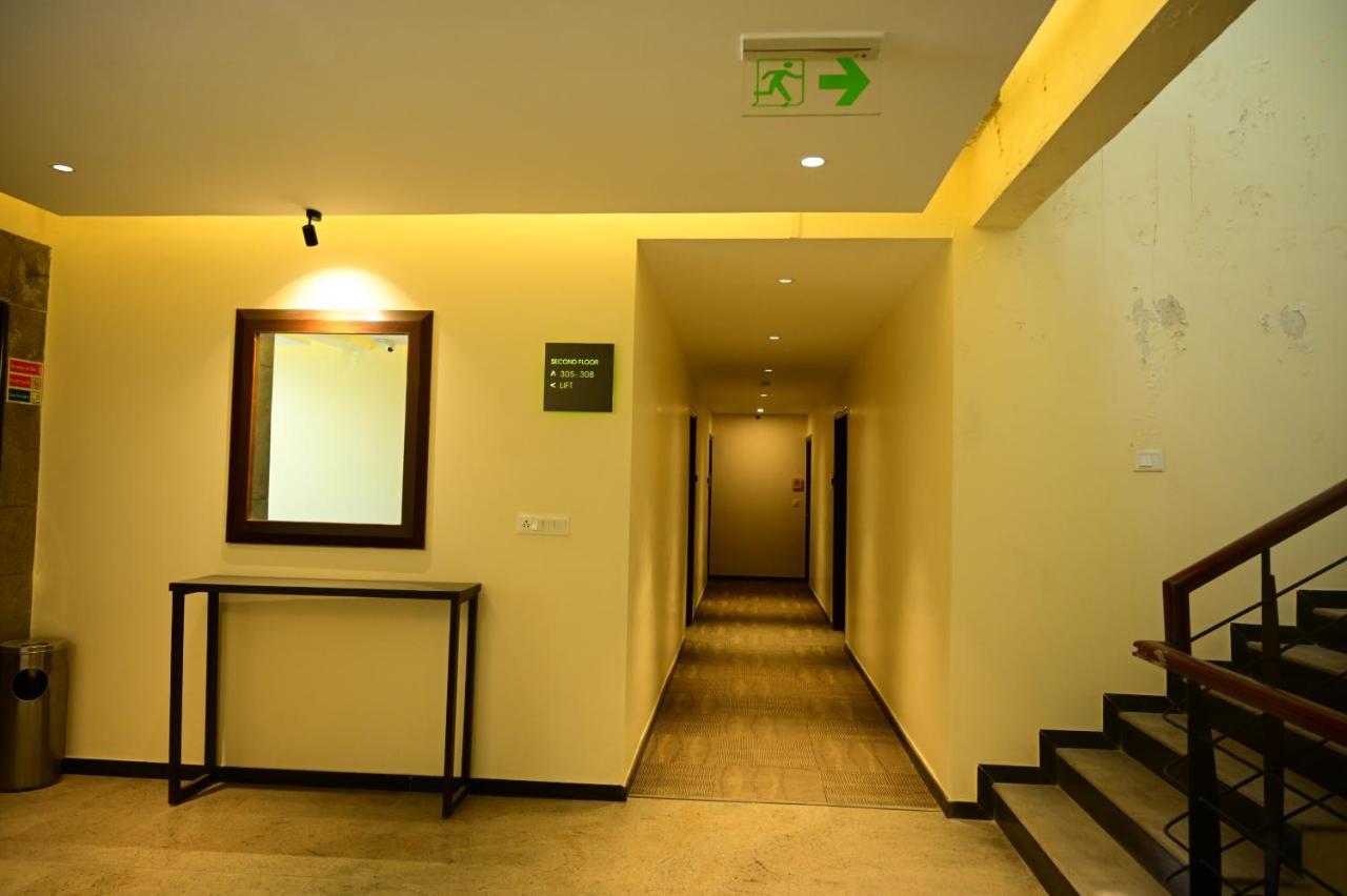 Sterling Keys By Tgi Hotell Bangalore Exteriör bild