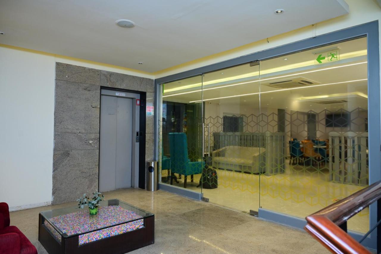 Sterling Keys By Tgi Hotell Bangalore Exteriör bild