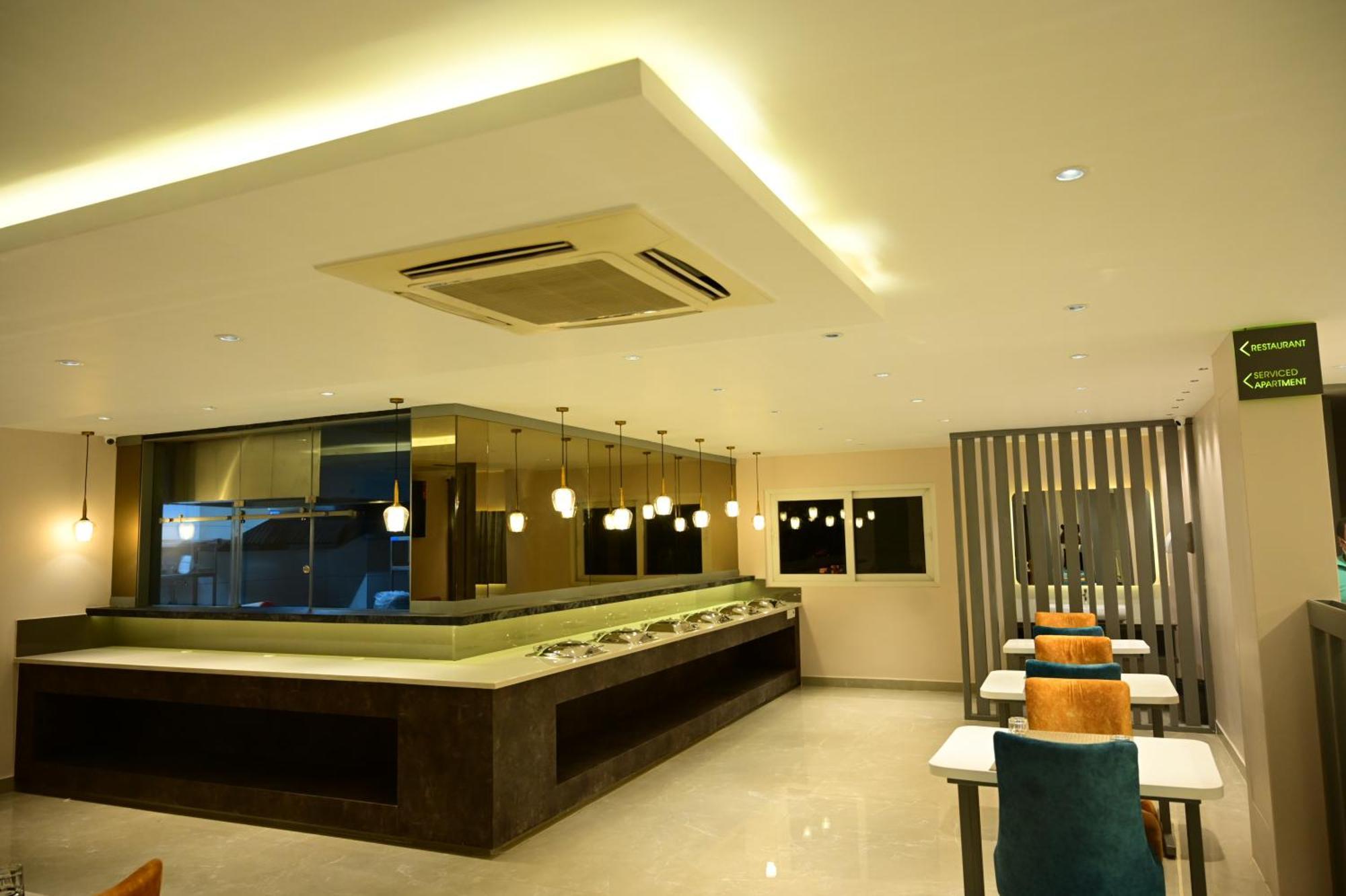 Sterling Keys By Tgi Hotell Bangalore Exteriör bild